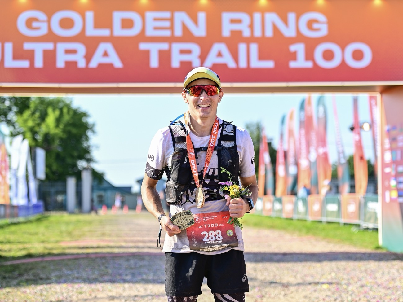 Александр Никитин на финише Golden Ring Ultra Trail 100